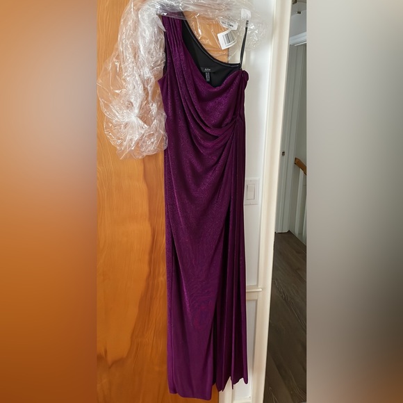 One shoulder faux wrap shimmer dress - Picture 4 of 8